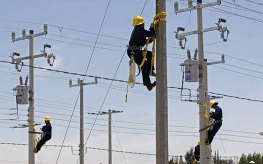 Imagen de referencia de trabajos en líneas eléctricas